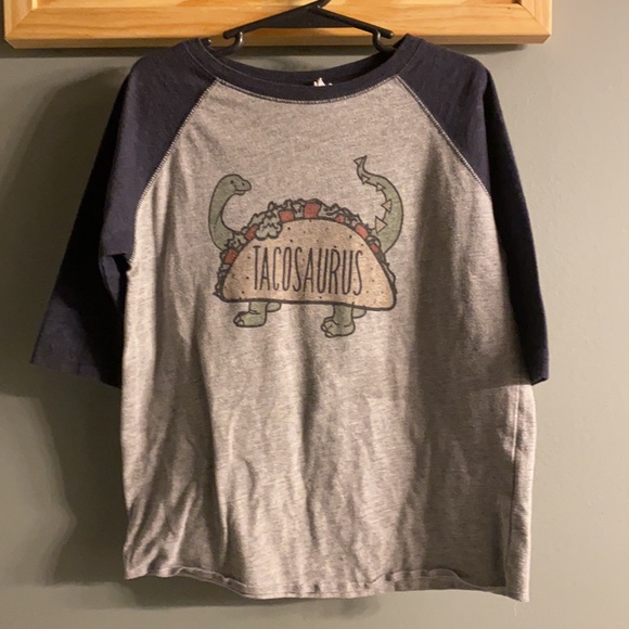 Boys size 4/5 shirts - Picture 2 of 5